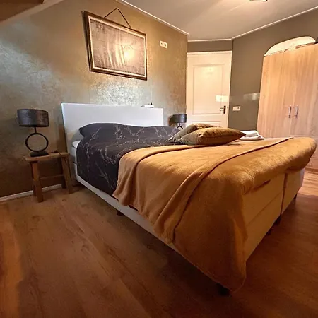 Erve Möskert Nyaraló *